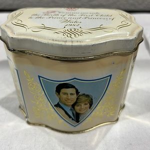 Commemorative Tea Tin for Prince and Princess of Wales 1982